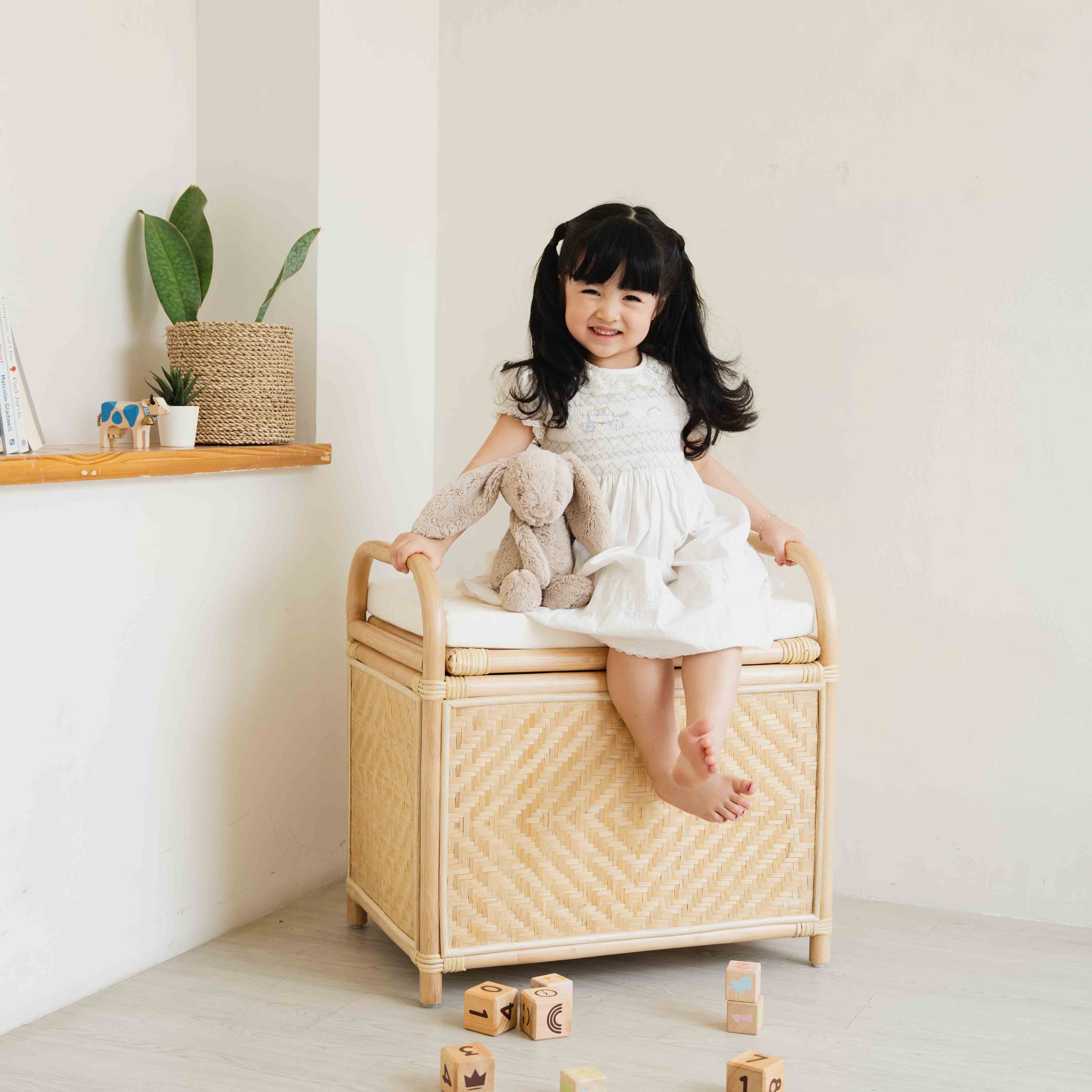 Handcrafted - Mia Storage Bench Trunk - Rattan Wicker