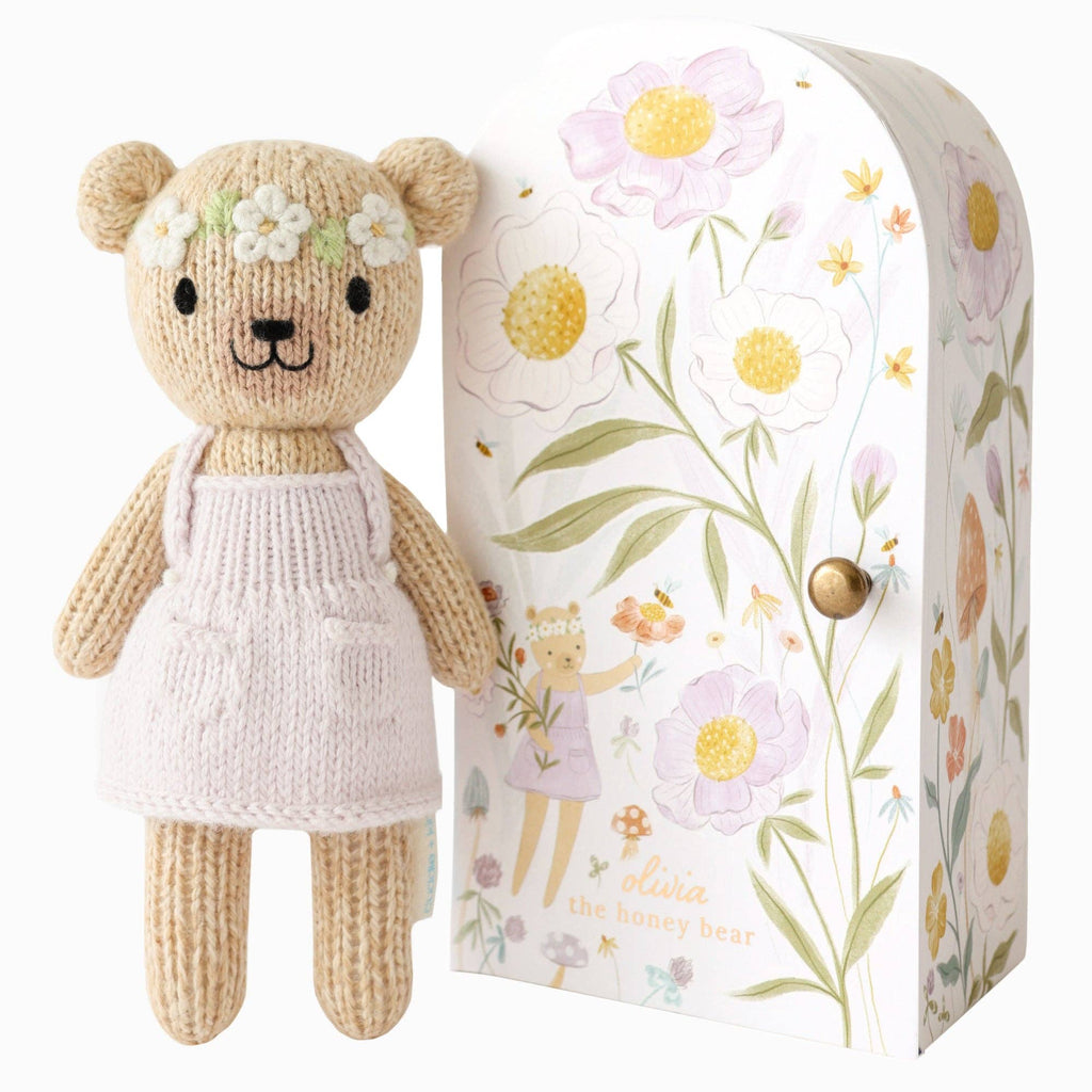 Tiny Olivia the honey bear, gives 10 meals