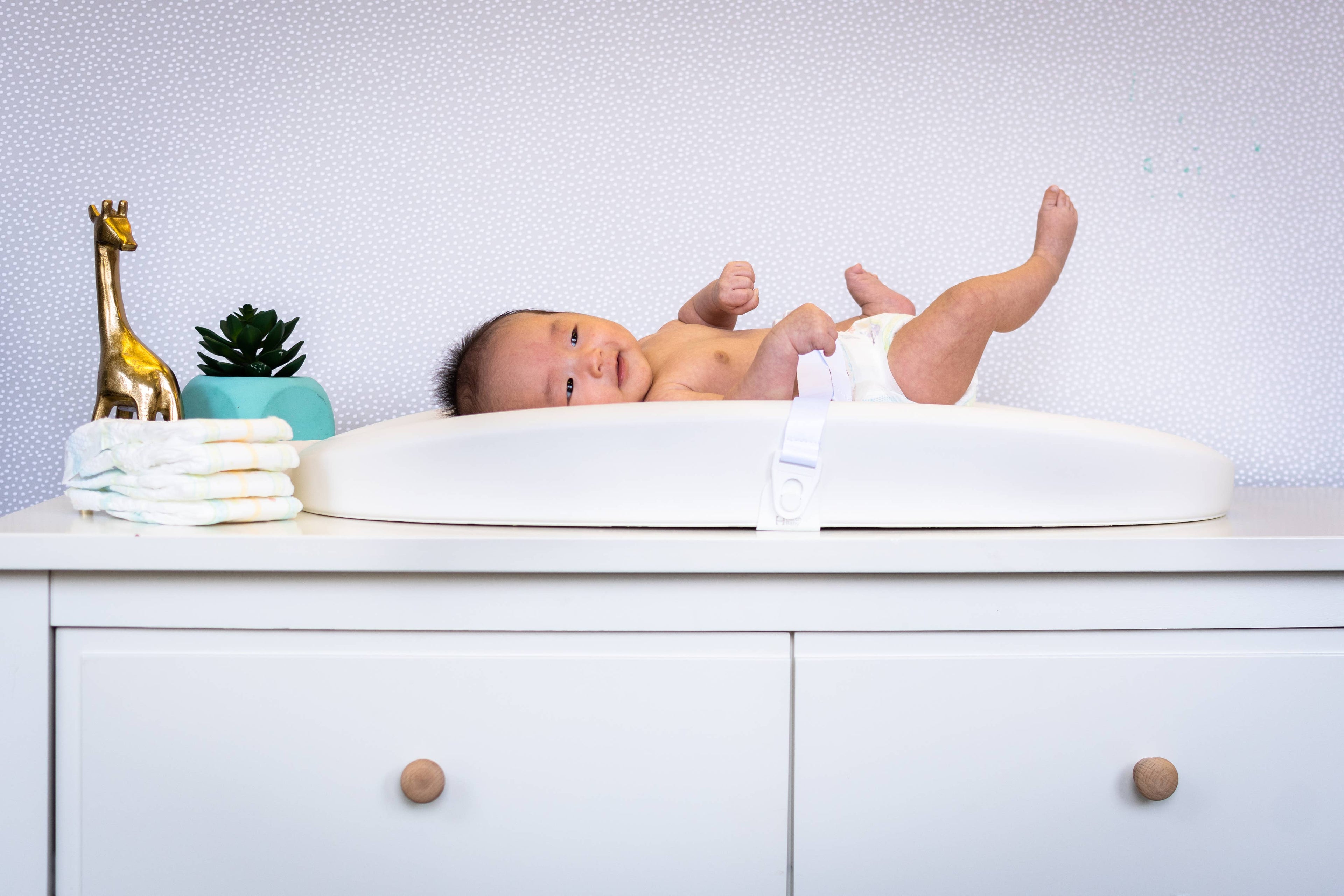 Hatch Grow Smart Changing Pad & Scale