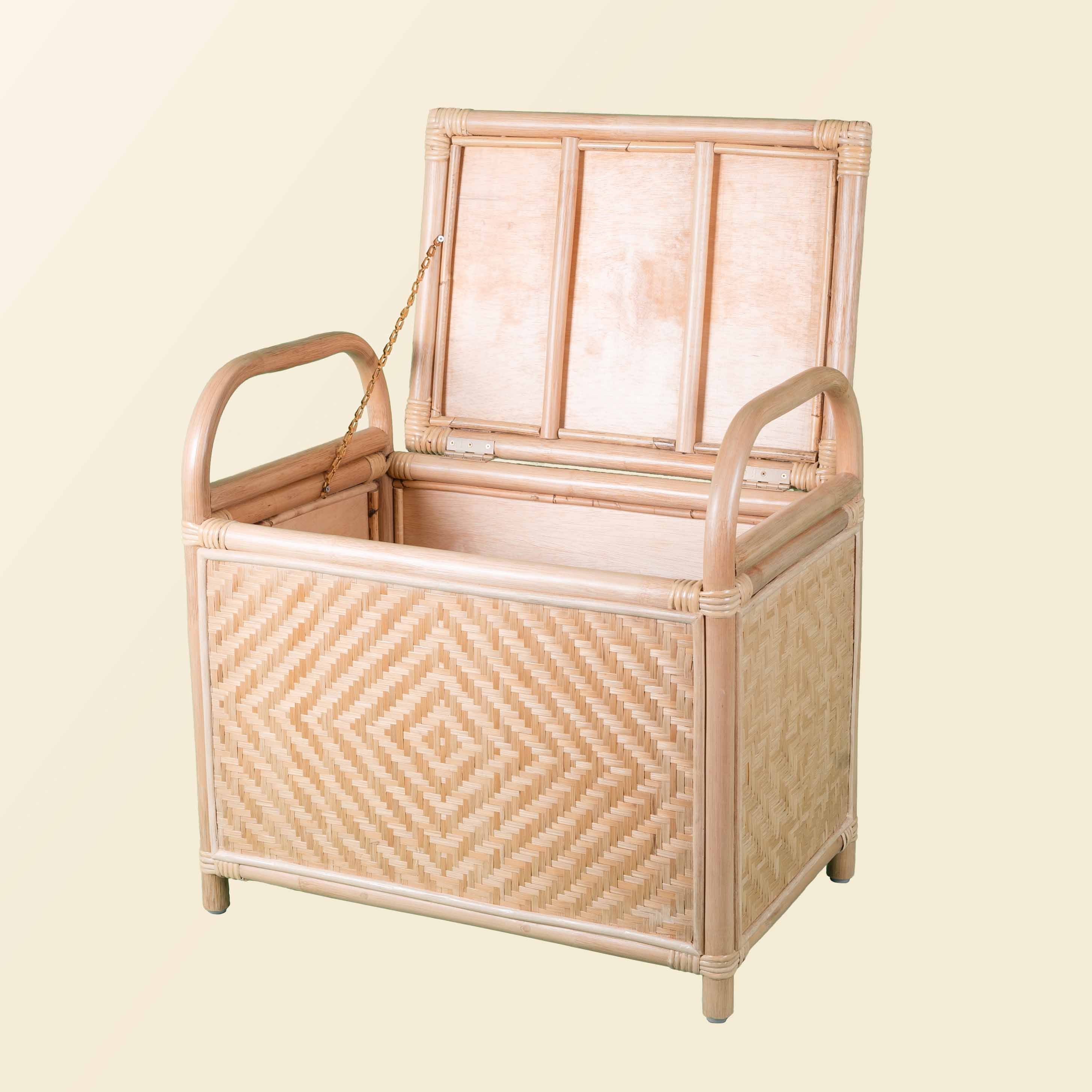 Handcrafted - Mia Storage Bench Trunk - Rattan Wicker