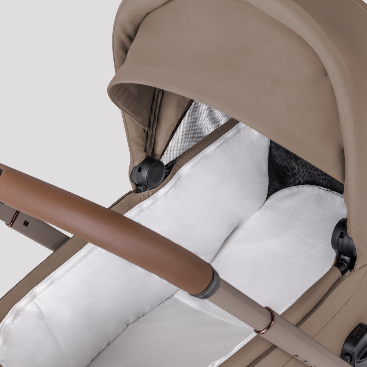 Silver Cross Breez Compact Bassinet - Local Pickup