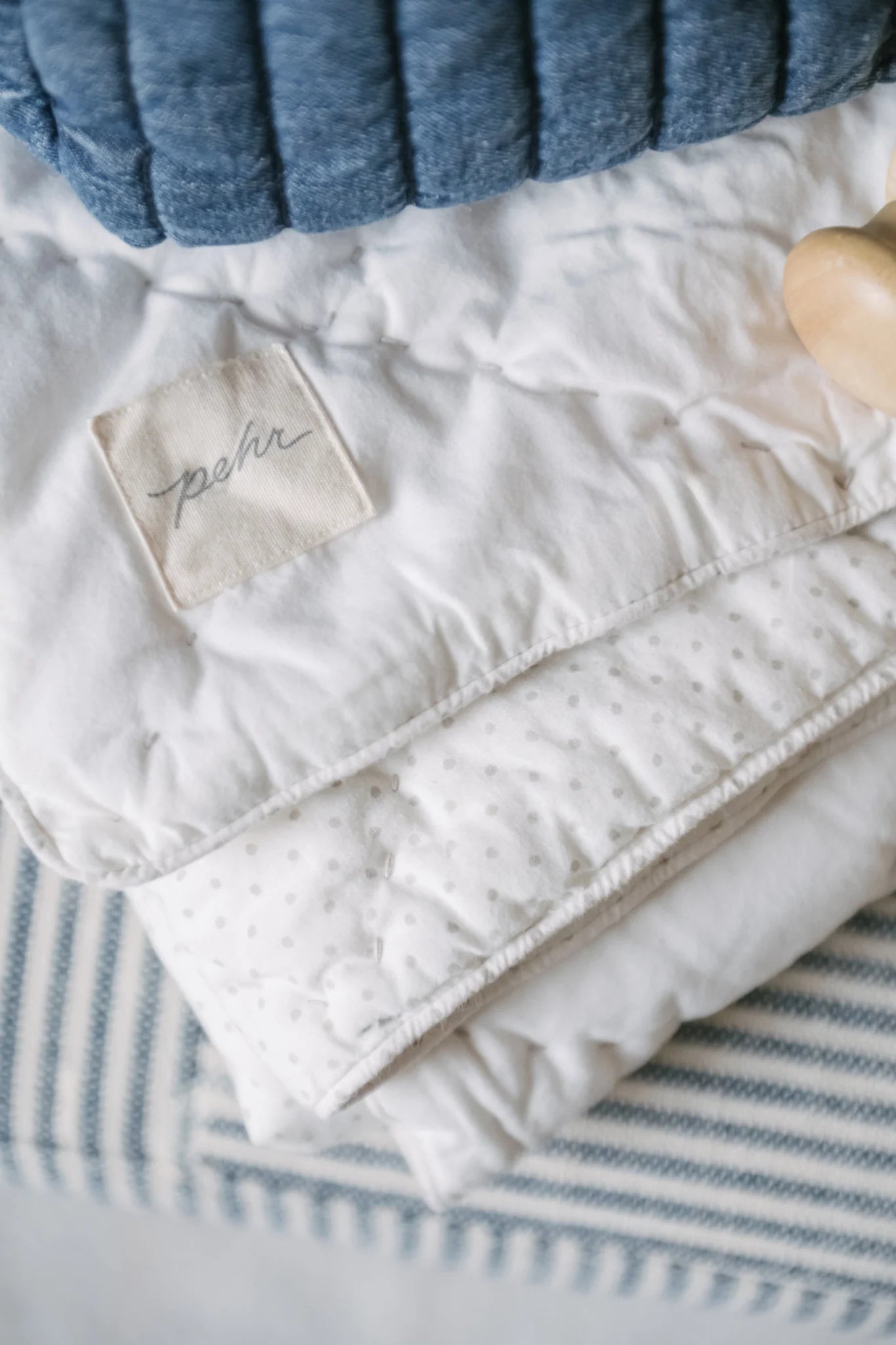Pin Dot Blanket- Pebble