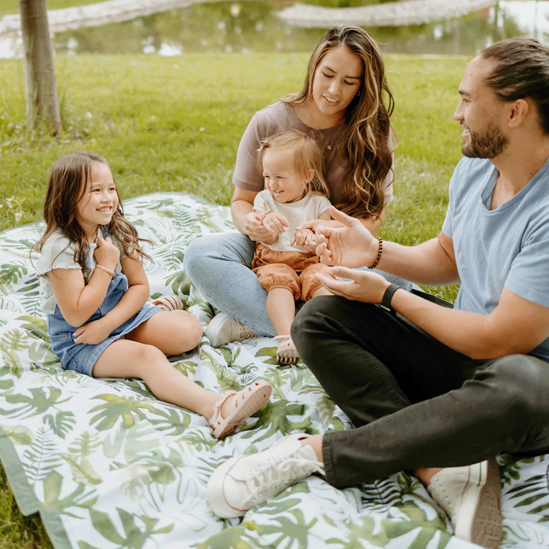 Outdoor Blanket- Tropical Lead