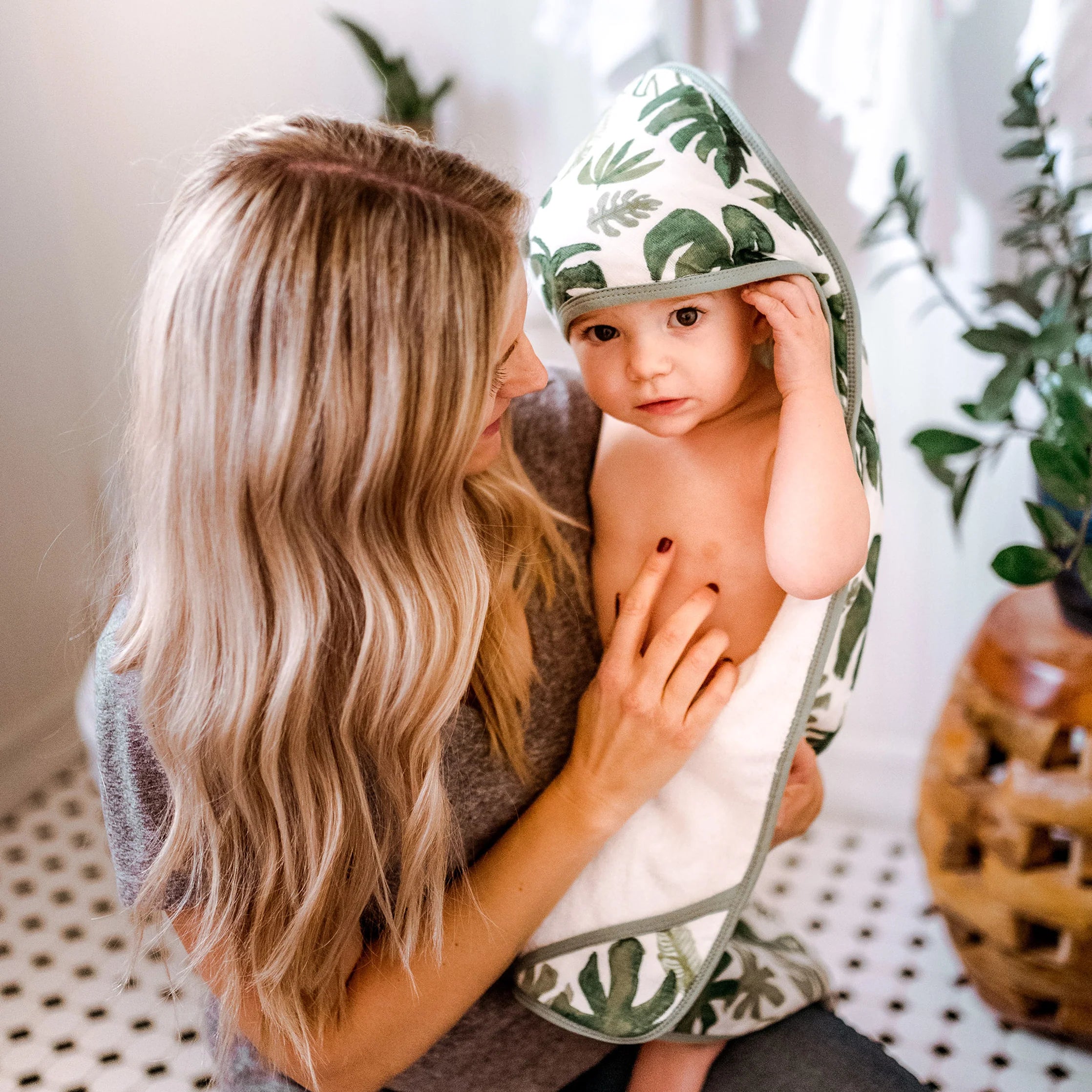 Cotton Hooded Infant Towel- Tropical Leaf