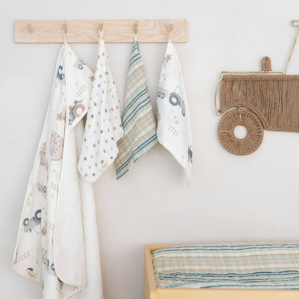 Charlie Farmhouse Tractor Hooded Towel/Wash Cloth Set