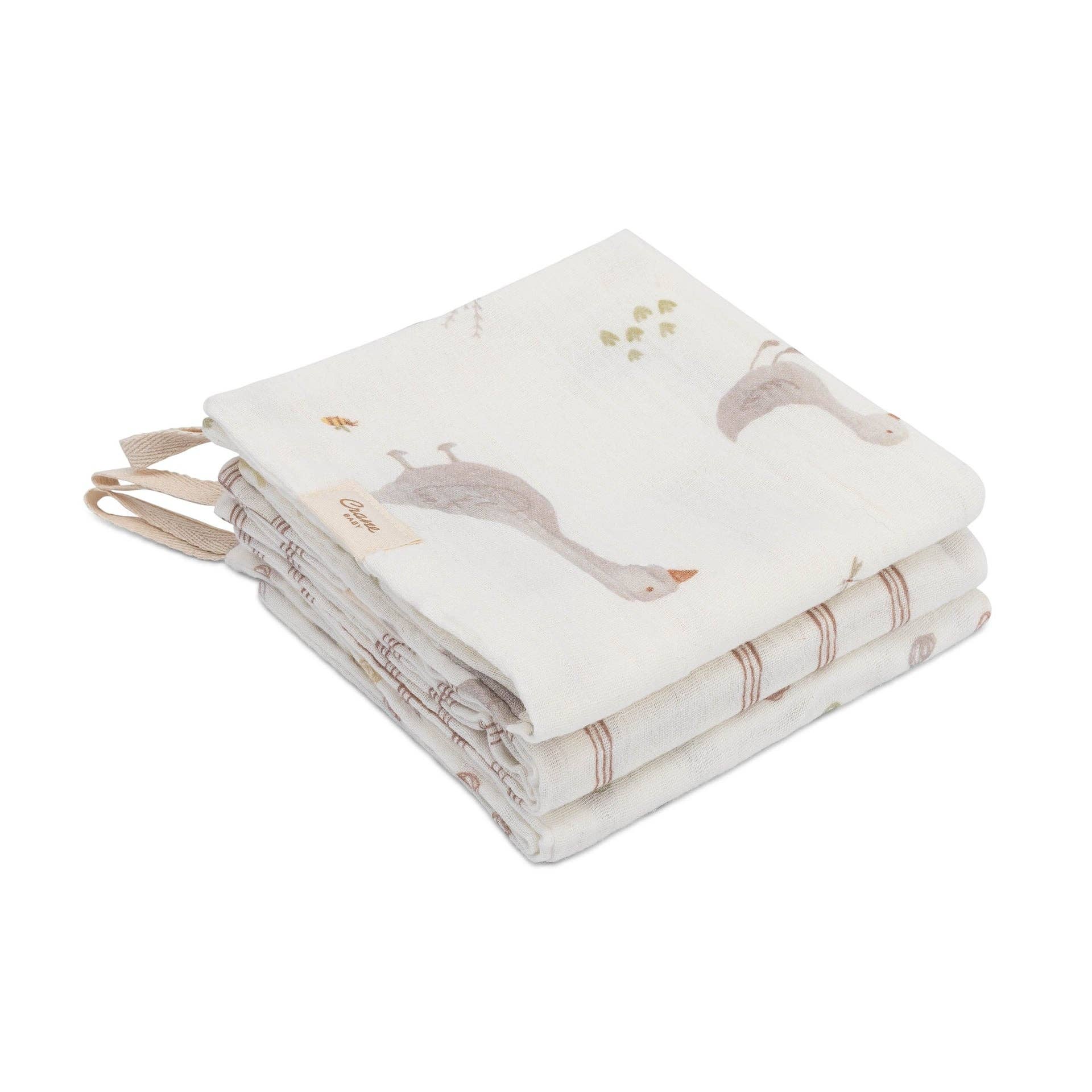 Charlie Farmhouse Goose Hooded Towel/Wash Cloth Set