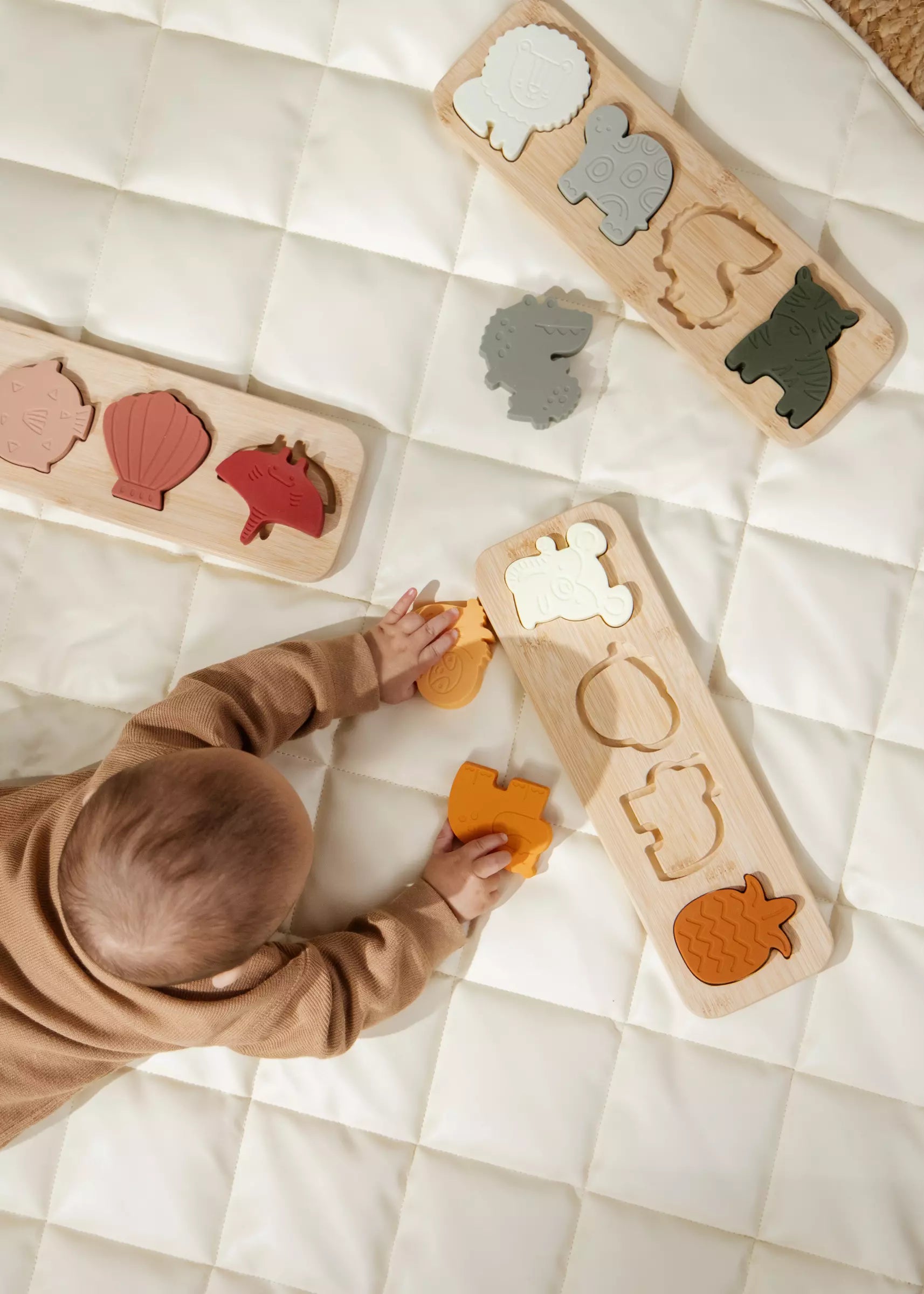 Silicone Puzzle on Wooden Plate- Savana