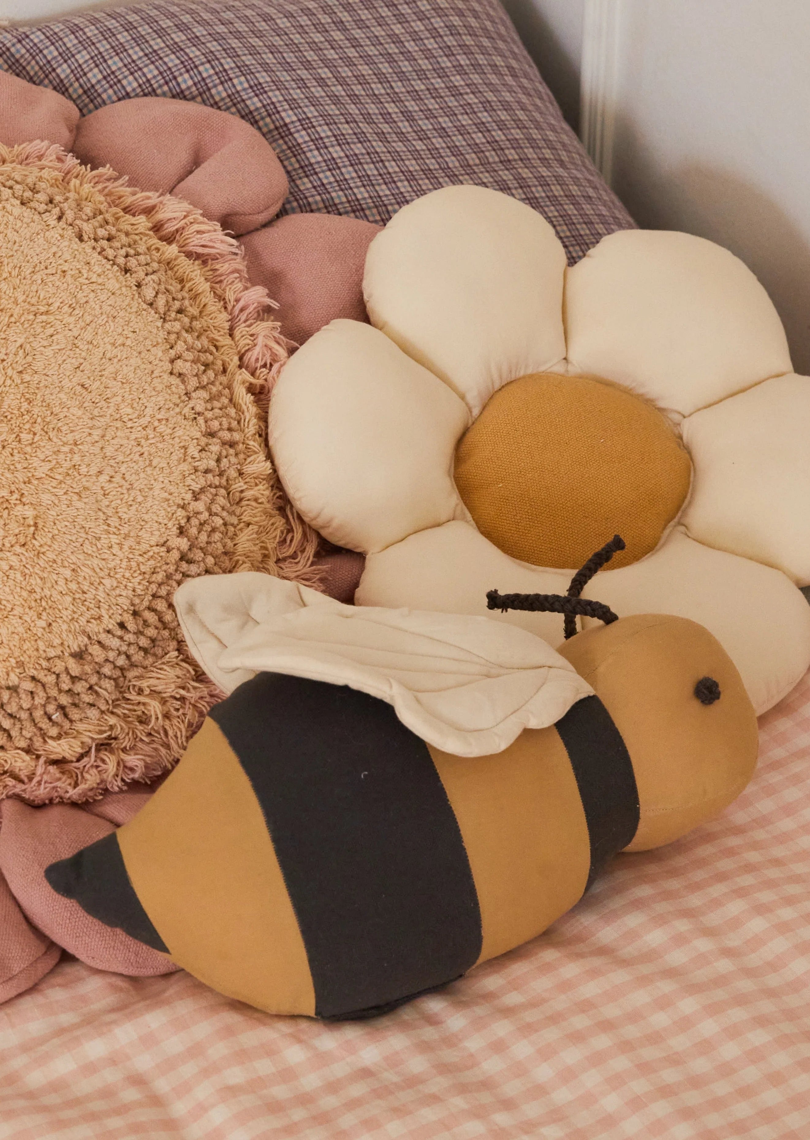 Little Daisy Cushion