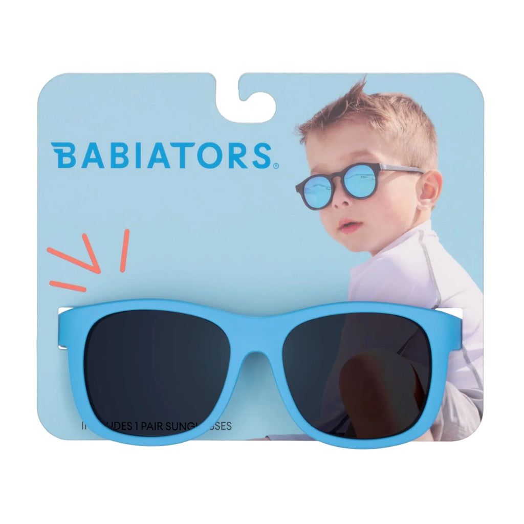 Navigator Sunglasses in Sky Blue | Smoke Lenses 0-2